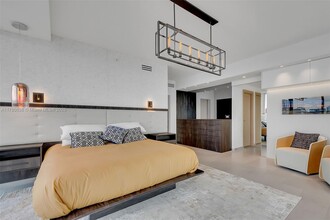 68 SE 6th St, Unit 3911 in Miami, FL - Building Photo - Building Photo