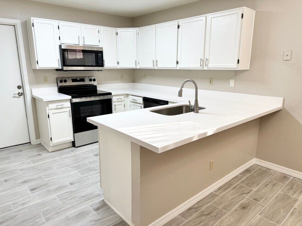 3830 E Bighorn Ave in Phoenix, AZ - Building Photo