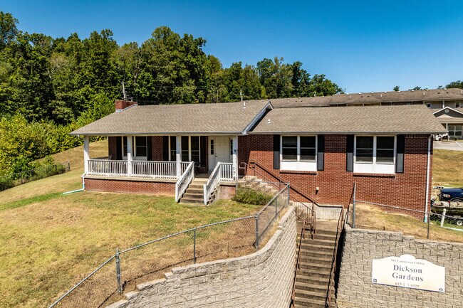 Dickson Gardens in Dickson, TN - Building Photo - Building Photo