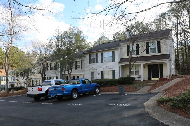 2001-2006 Queen Anne Ct in Atlanta, GA - Building Photo - Building Photo