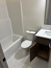 1500 W Meadowmere St in Springfield, MO - Building Photo - Building Photo