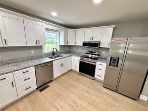 302 Clear sky Wy in Monticello, KY - Building Photo - Building Photo