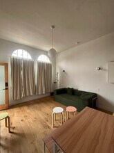 1341 1/2 Lilac Ter, Unit Lilac in Los Angeles, CA - Building Photo - Building Photo