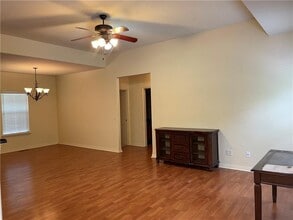 9 Pennine Ln in Bella Vista, AR - Building Photo - Building Photo