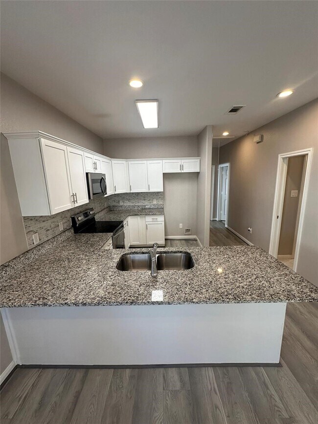 16945 Glenheath St in Montgomery, TX - Building Photo - Building Photo