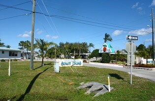 Sunset Palms in Pinellas Park, FL - Building Photo