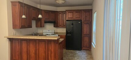 122 Crown Point Dr in Cornelia, GA - Building Photo - Building Photo