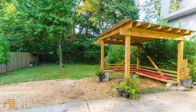 528 Rankin St NE in Atlanta, GA - Building Photo - Building Photo