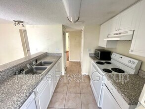 8517 Lincoln Cove Dr in Tampa, FL - Building Photo - Building Photo