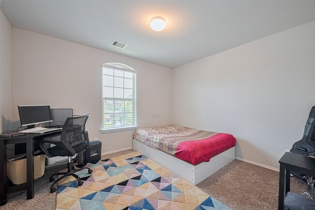 21018 Whitehaven Bluff Trail