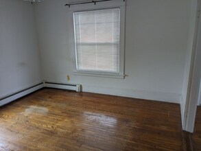 174 Blanchard St in Berlin, NH - Foto de edificio - Building Photo