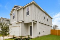 814 Shady Brk in New Braunfels, TX - Building Photo - Building Photo