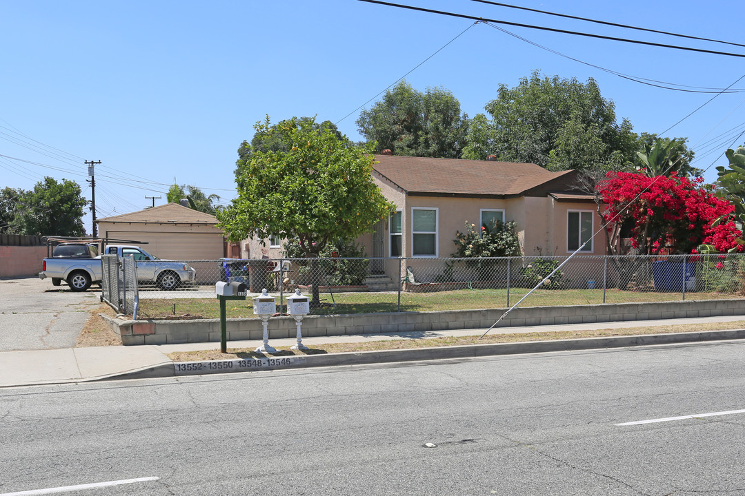 13546 Leffingwell Rd in Whittier, CA - Building Photo