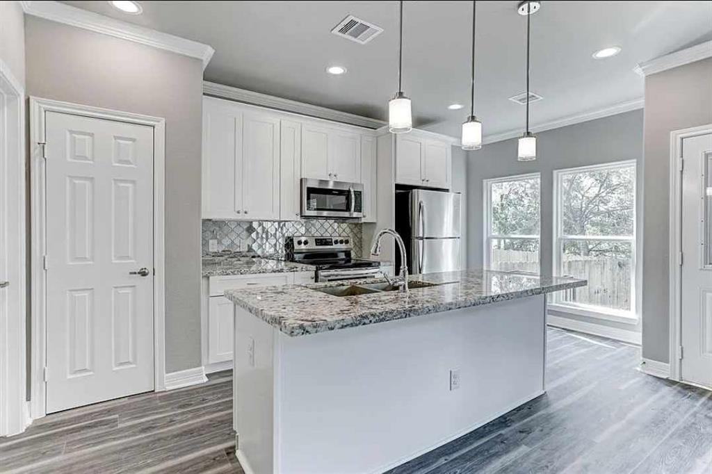 3128 Coal St in Houston, TX - Building Photo