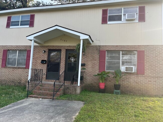 2107 Meriwood Dr, Unit Unit B in Macon, GA - Foto de edificio - Building Photo