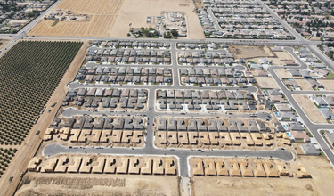 Powder Ridge Homes in Bakersfield, CA - Building Photo - Building Photo