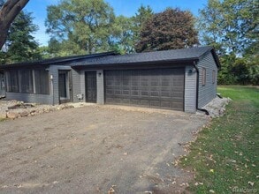 6380 Eastlawn Ave in Village of Clarkston, MI - Building Photo - Building Photo