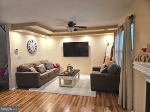 17 Exeter Ct in fieldsboro, NJ - Building Photo - Building Photo