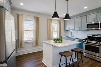 69 W 39th St in Bayonne, NJ - Building Photo - Building Photo