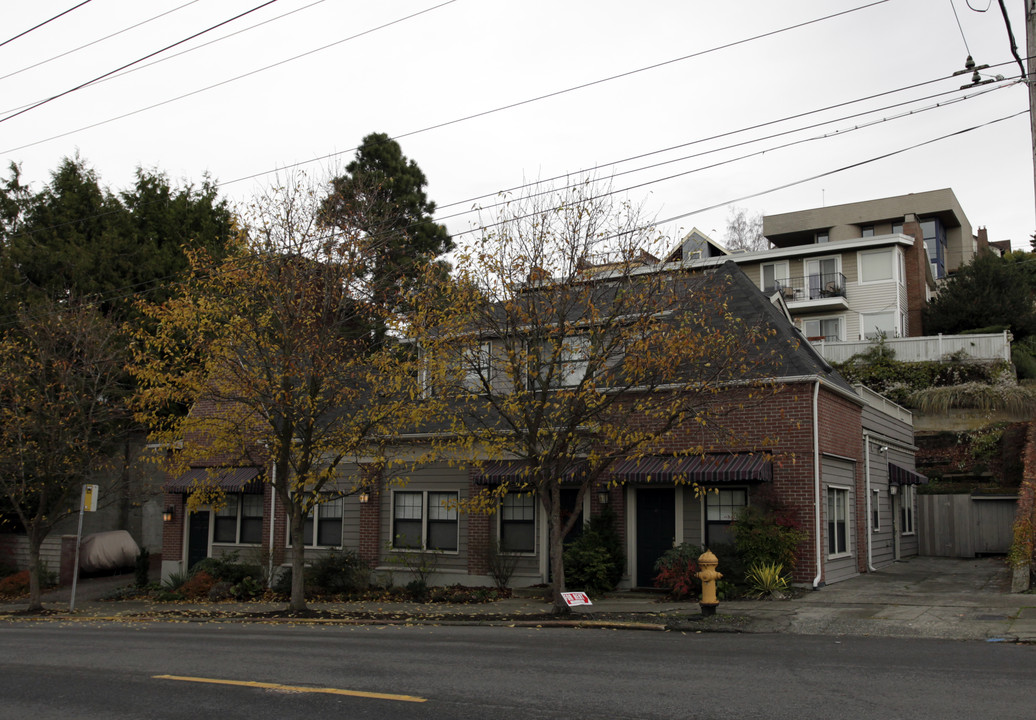 1800 10th Ave W in Seattle, WA - Foto de edificio