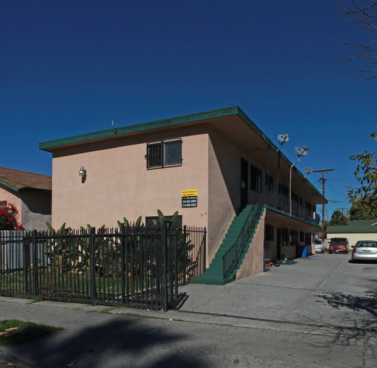 513 E 23rd St in Los Angeles, CA - Building Photo