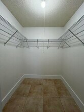9272 SW 3rd St in Boca Raton, FL - Foto de edificio - Building Photo