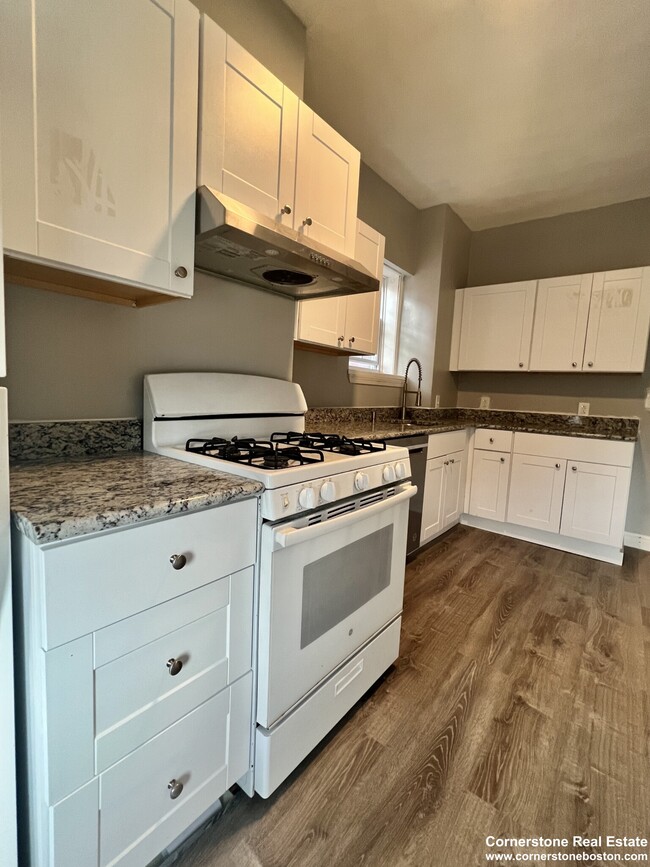 477 Dudley St, Unit 4 in Boston, MA - Building Photo - Building Photo