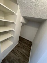 676 E 5th St in Azusa, CA - Foto de edificio - Building Photo