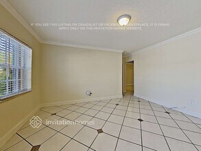 18461 NE 21st Ave in North Miami Beach, FL - Building Photo - Building Photo