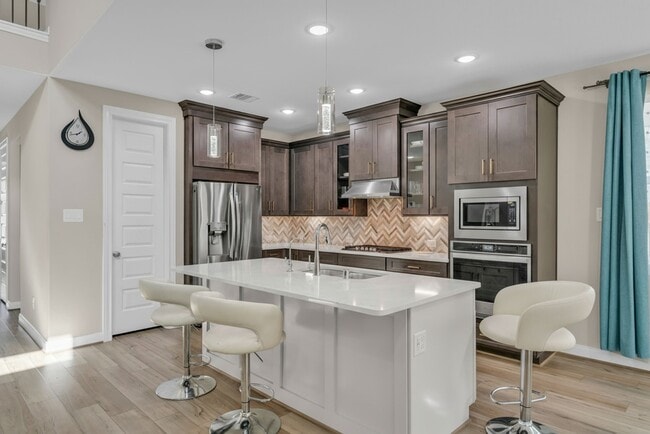 property at 2030 Woodland Pine Ct