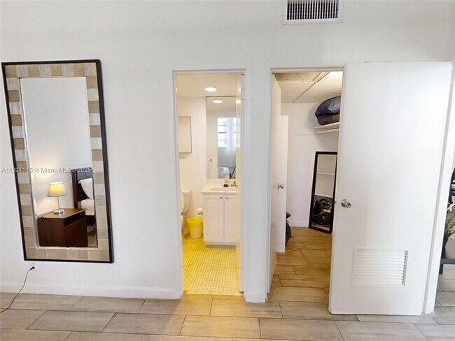 property at 4001 S Ocean Dr