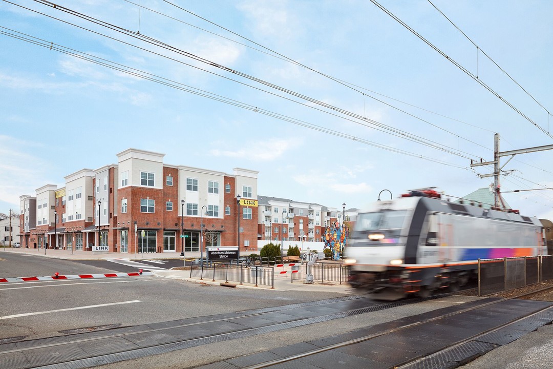 The Link at Aberdeen Station in Aberdeen, NJ - Building Photo