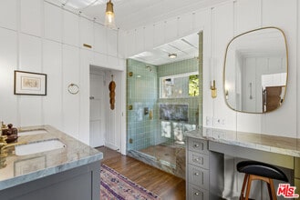 2049 Oakstone Way in Los Angeles, CA - Building Photo - Building Photo