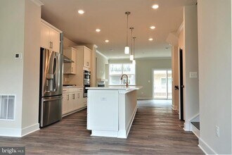 1206 Vermeer Ave in Gaithersburg, MD - Building Photo - Building Photo