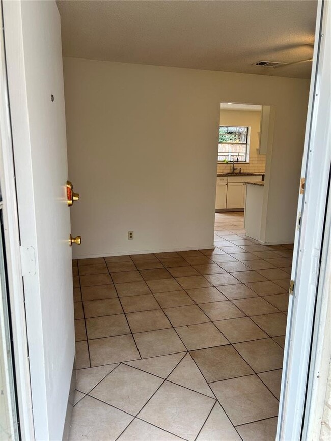 8311 Hathaway Dr in Austin, TX - Building Photo - Building Photo