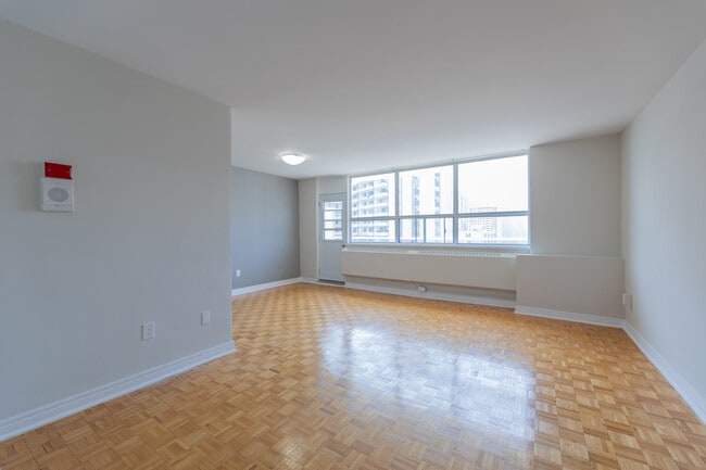 650 Parliament St in Toronto, ON - Building Photo - Building Photo