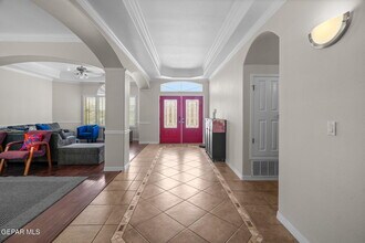 6400 Franklin Crest Drive in El Paso, TX - Building Photo - Building Photo