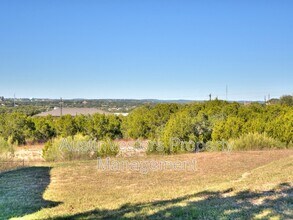 27 Juniper Berry Way in Lakeway, TX - Building Photo - Building Photo