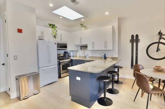 1100 Adams St in Hoboken, NJ - Building Photo - Building Photo