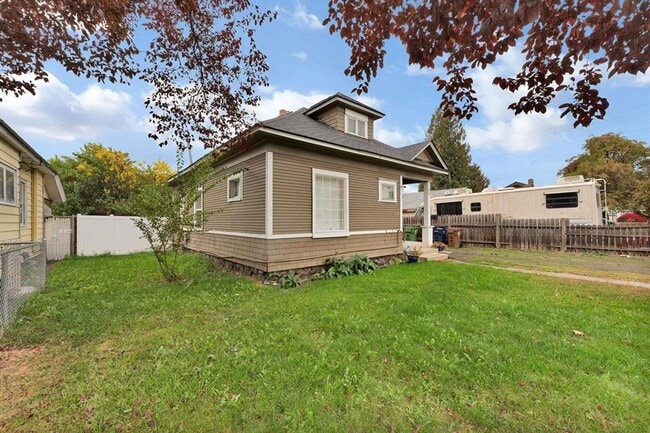 1517 W Nora Ave in Spokane, WA - Building Photo - Building Photo
