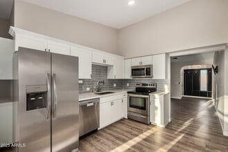 421 E Wickieup Ln in Phoenix, AZ - Building Photo - Building Photo