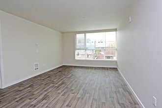 Harlow Heights in Seattle, WA - Foto de edificio - Interior Photo