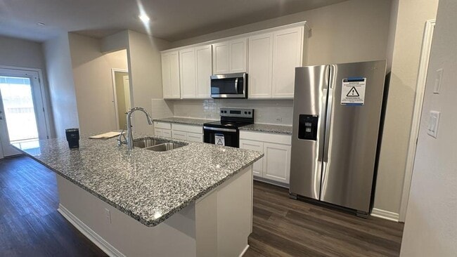 property at 1850 Settlers Glen Dr
