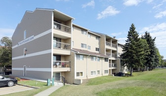 Victoria County in Edmonton, AB - Building Photo