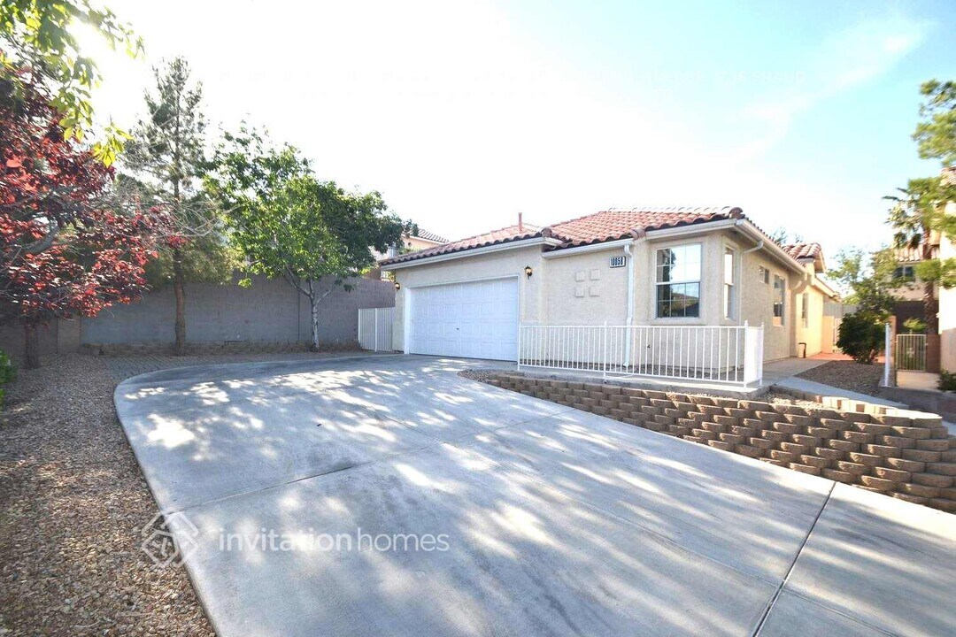 10058 Floragold Ct in Las Vegas, NV - Building Photo