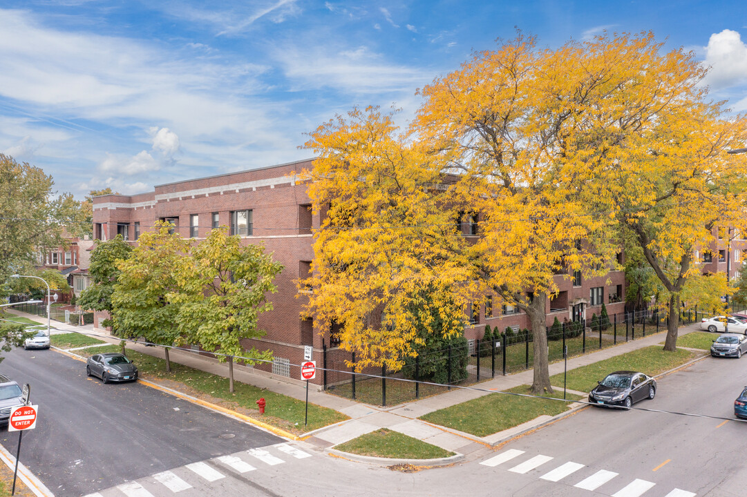 5301 W Washington Blvd in Chicago, IL - Building Photo