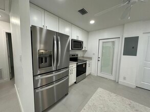 2112 Garfield St, Unit 2112 Garfield Street in Hollywood, FL - Foto de edificio - Building Photo