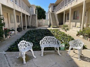 3351 Vinton Ave in Los Angeles, CA - Foto de edificio - Building Photo