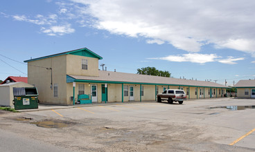 Churchside Apartments in Belen, NM - Building Photo - Building Photo