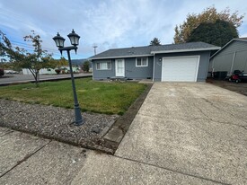 253 Camas Ct